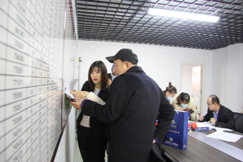 人山人海，瘋狂搶購(gòu)丨直擊龍港·育德園開盤火爆現(xiàn)場(chǎng)！