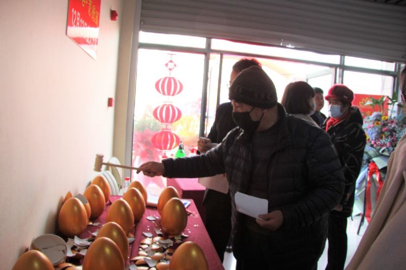 人山人海，瘋狂搶購(gòu)丨直擊龍港·育德園開盤火爆現(xiàn)場(chǎng)！
